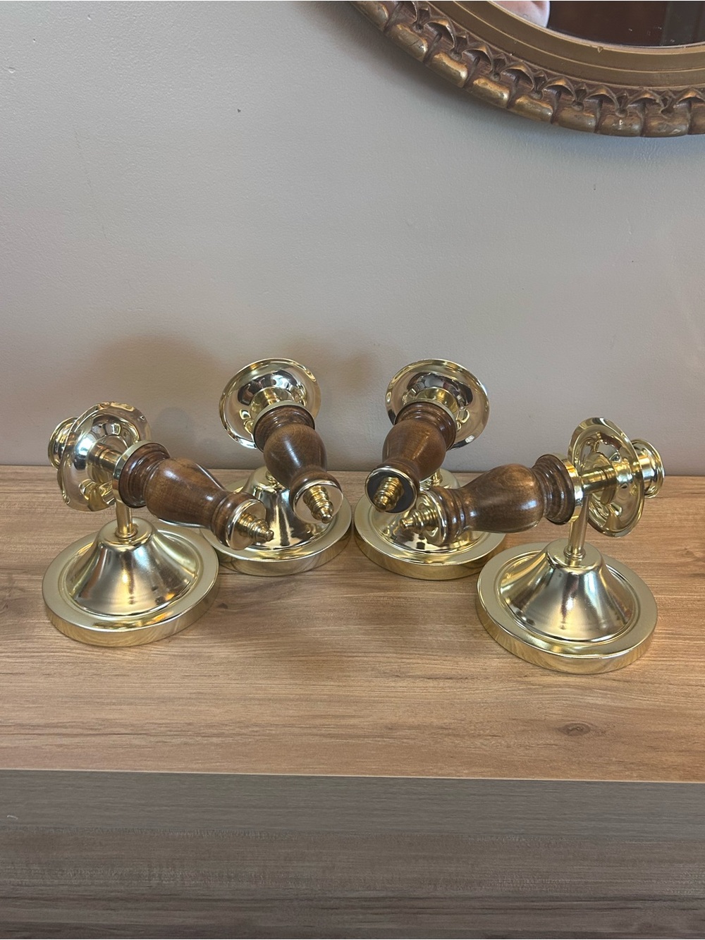 Brass and Brown Wood Wall sconces — Set of 4